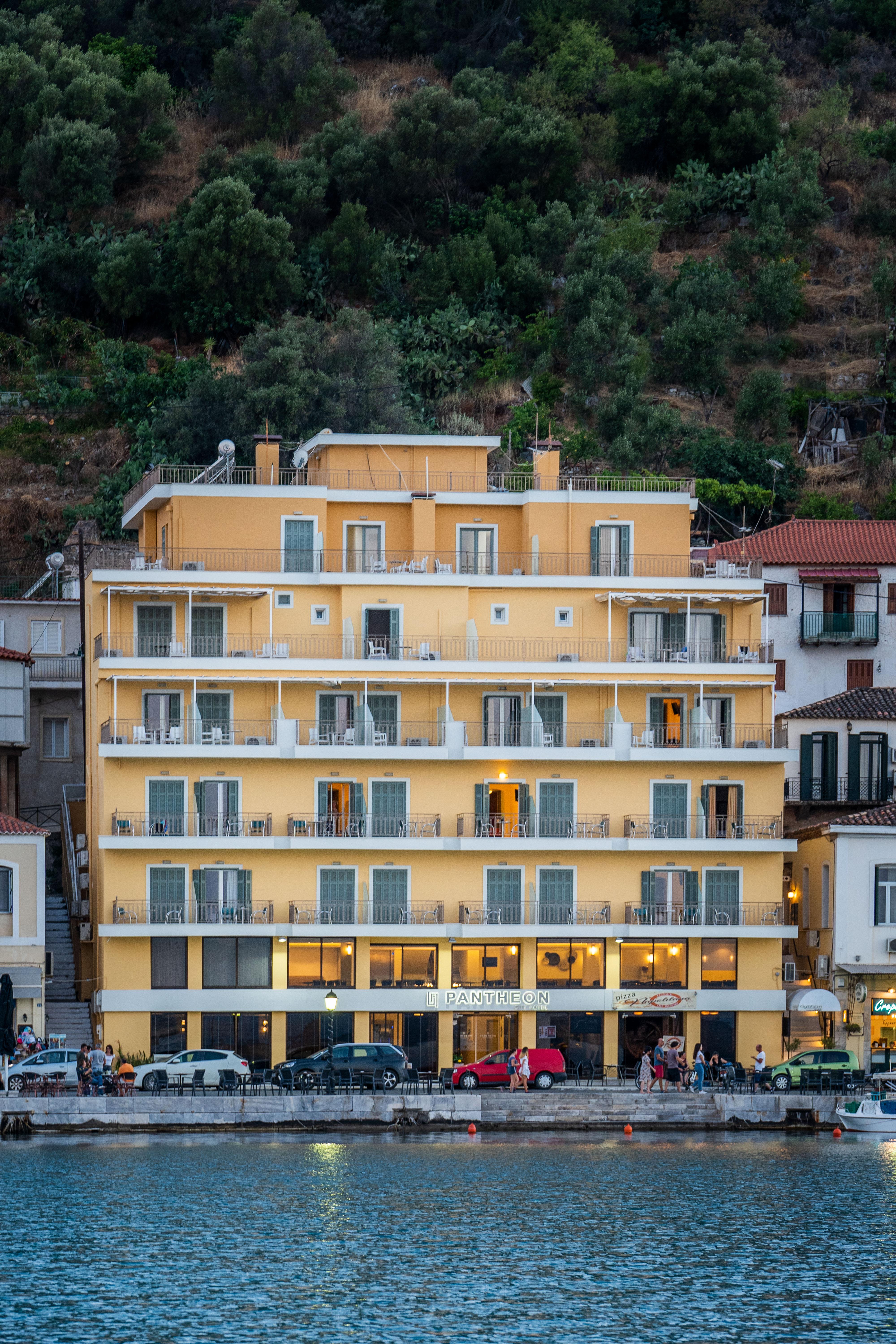 Pantheon City Hotel Gythio Exterior photo
