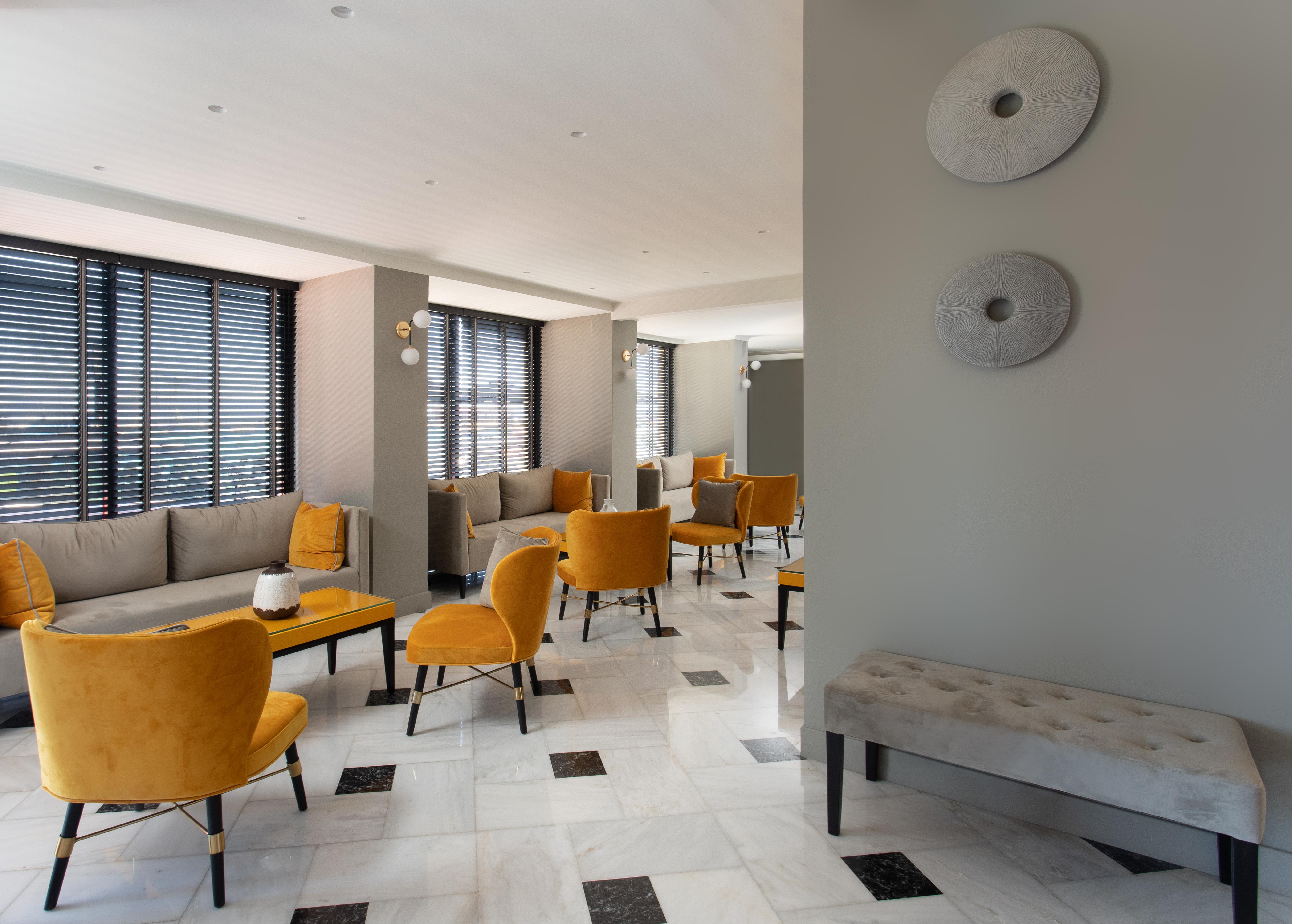 Pantheon City Hotel Gythio Exterior photo
